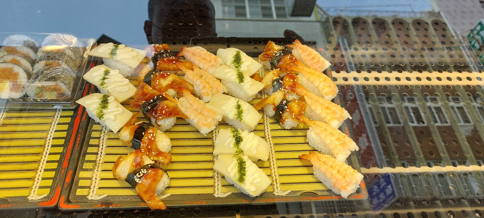 【新竹美食推薦】Q米壽司-CP值爆表！新鮮食材種類多，近市區交通方便，快來品嚐美味！